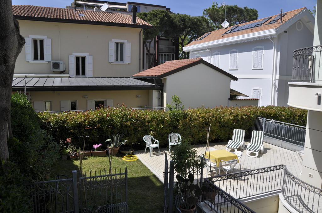 Residence Hamilton Riccione Exterior foto