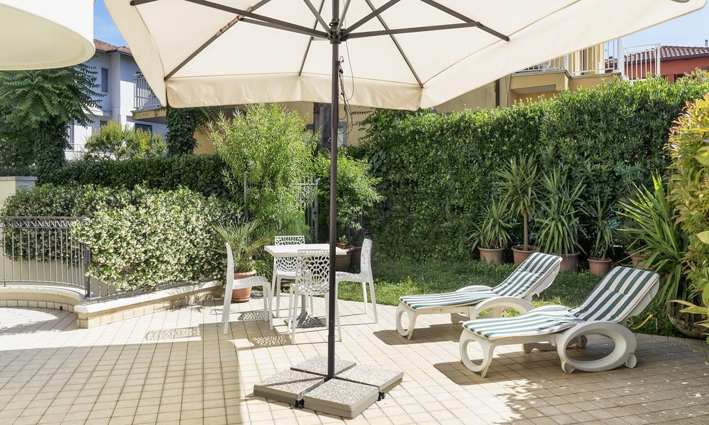 Residence Hamilton Riccione Exterior foto