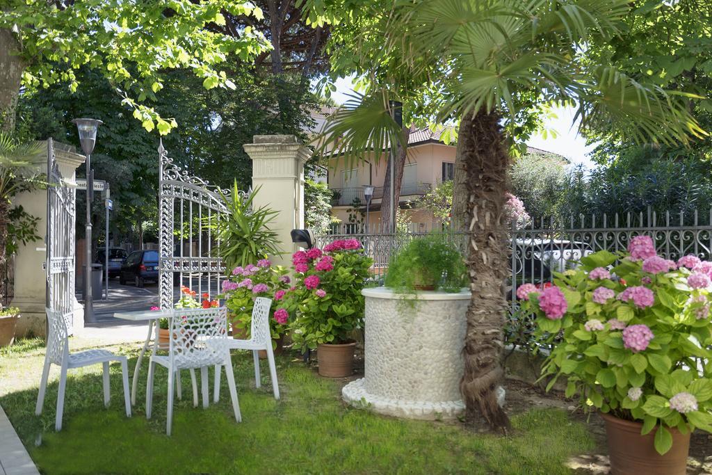 Residence Hamilton Riccione Exterior foto