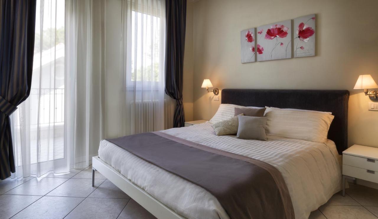 Residence Hamilton Riccione Exterior foto